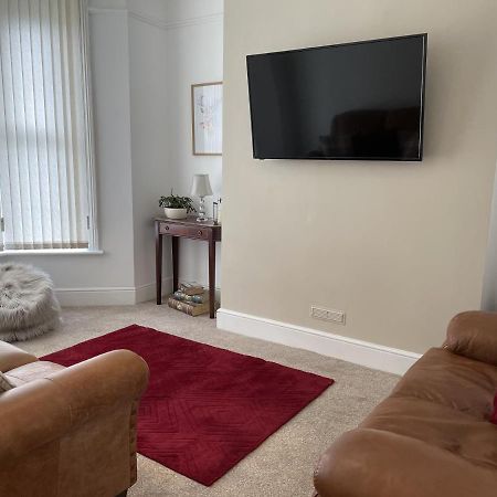 4 Bedroom House In Harrogate Town Centre Екстериор снимка