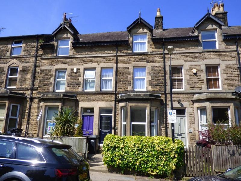4 Bedroom House In Harrogate Town Centre Екстериор снимка