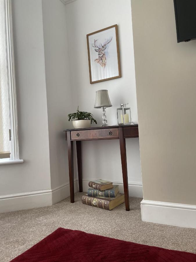 4 Bedroom House In Harrogate Town Centre Екстериор снимка