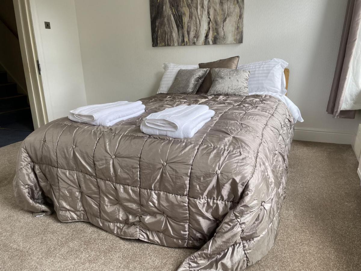 4 Bedroom House In Harrogate Town Centre Екстериор снимка