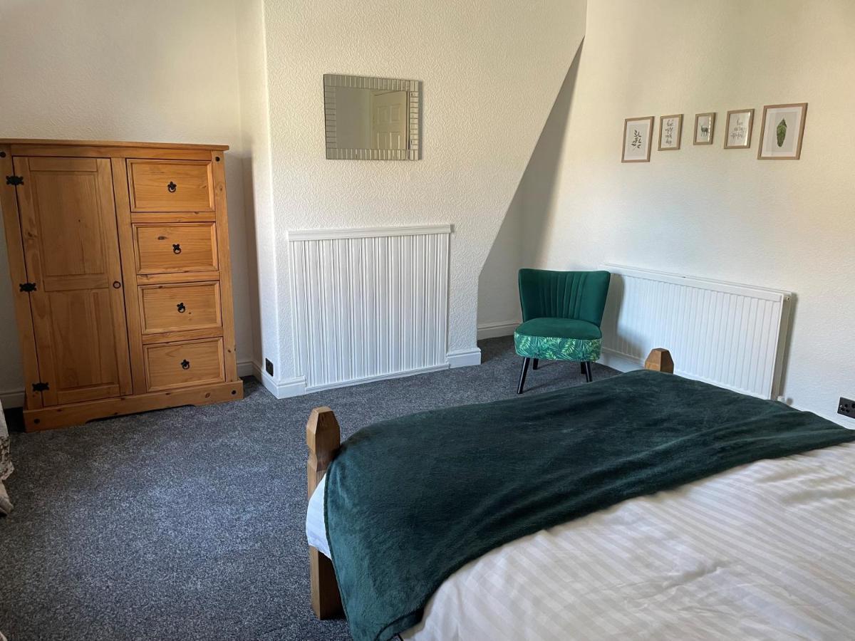 4 Bedroom House In Harrogate Town Centre Екстериор снимка